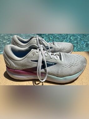 Brooks Ghost 16 Gray Purple Running Shoes 1204071B175 Women’s Size 11 Clean